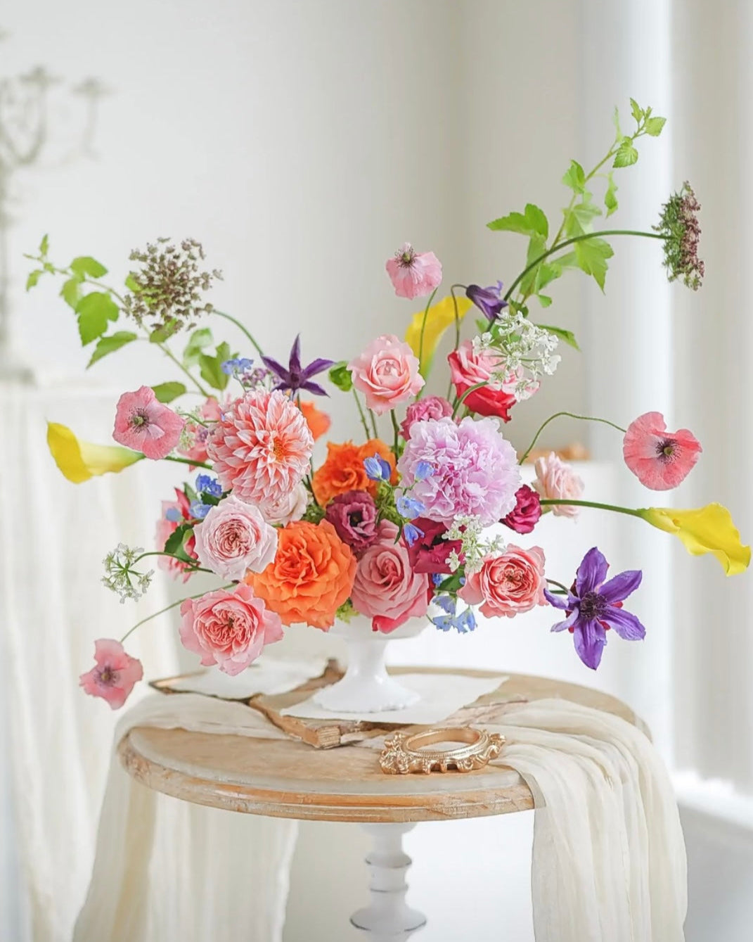 Pedestal Bowl Centerpiece —— Designer's Choice